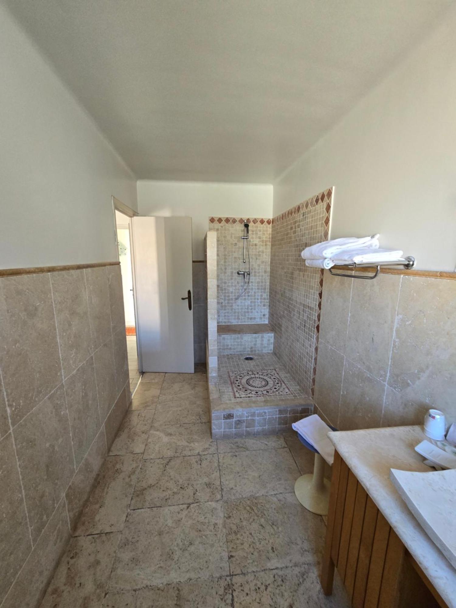 Auberge Les Aromes Grasse Kültér fotó
